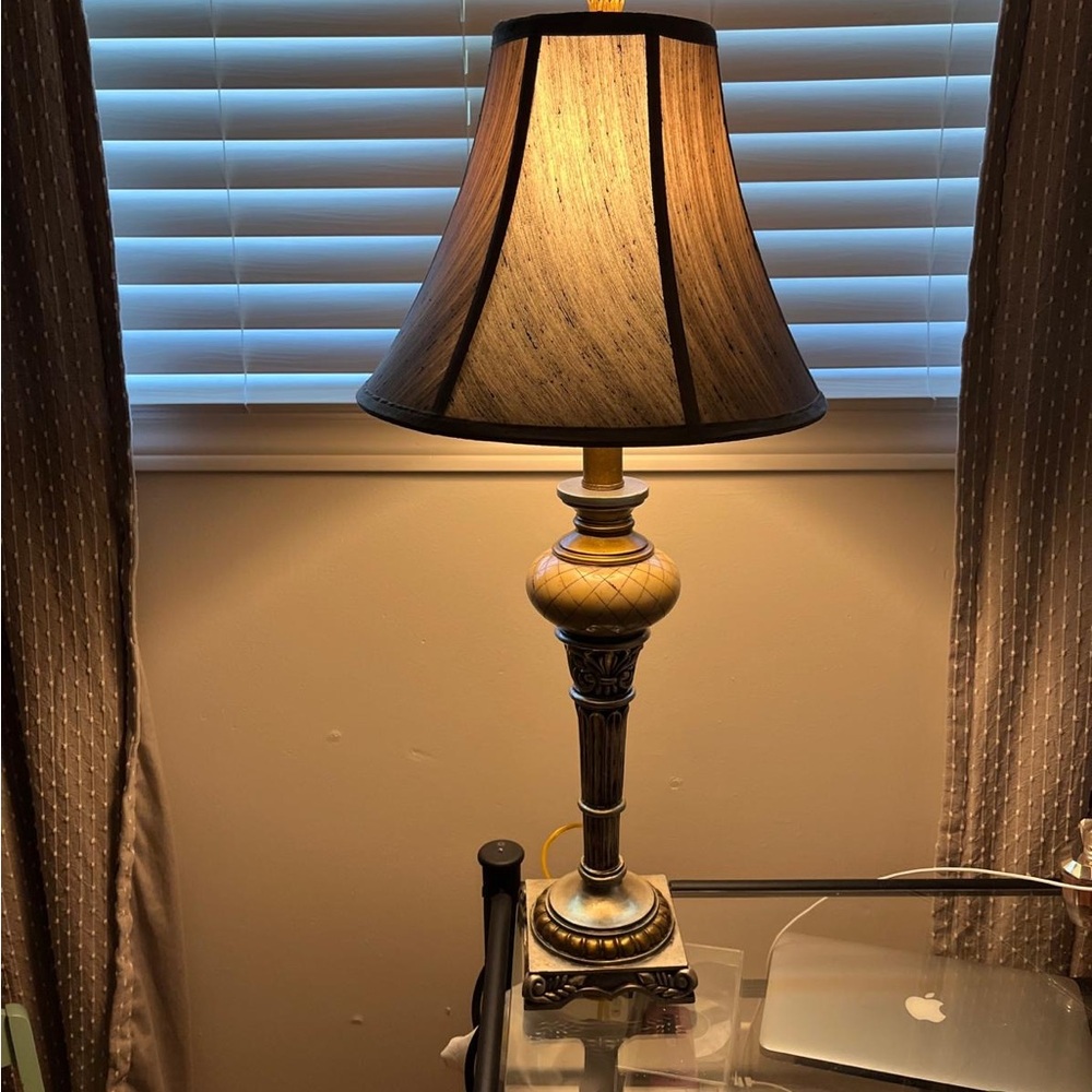 Elegant Gold and Black Table Lamp